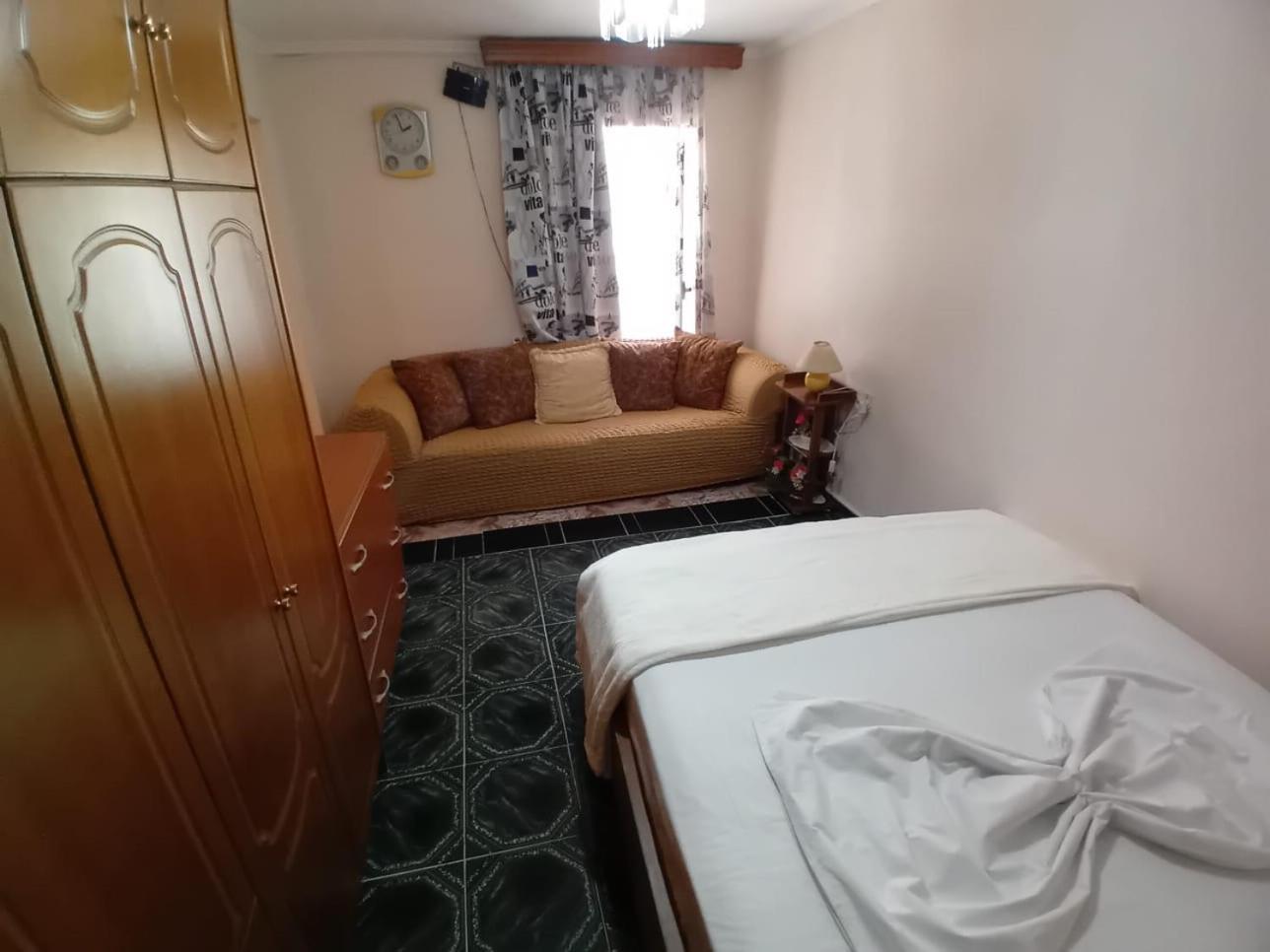 Gogo'S Sea Side Apartment Sarande Exterior photo